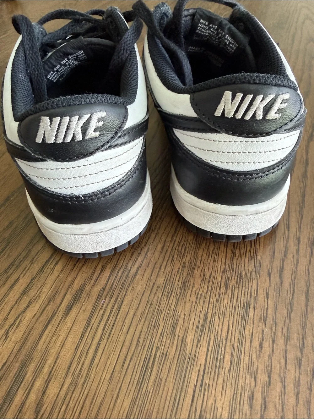 Nike Kids Low-Top Sneaker in Black and White
